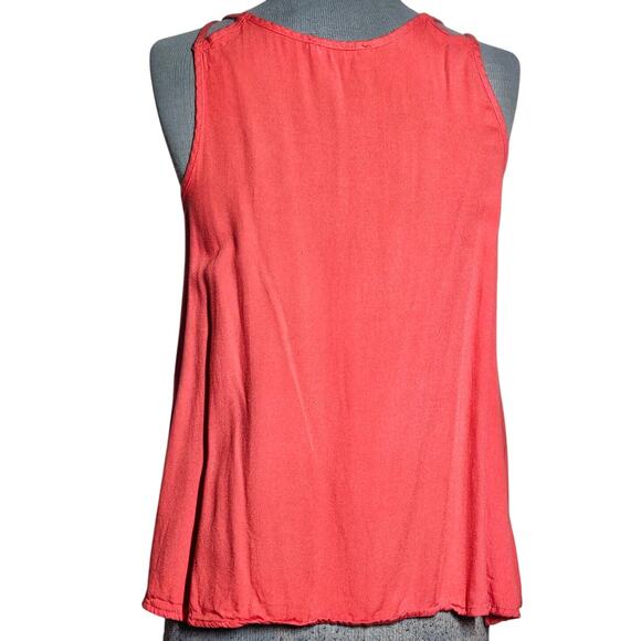 Hute Society Sheer Detail V Neck Tank Size Small - Picture 2 of 4